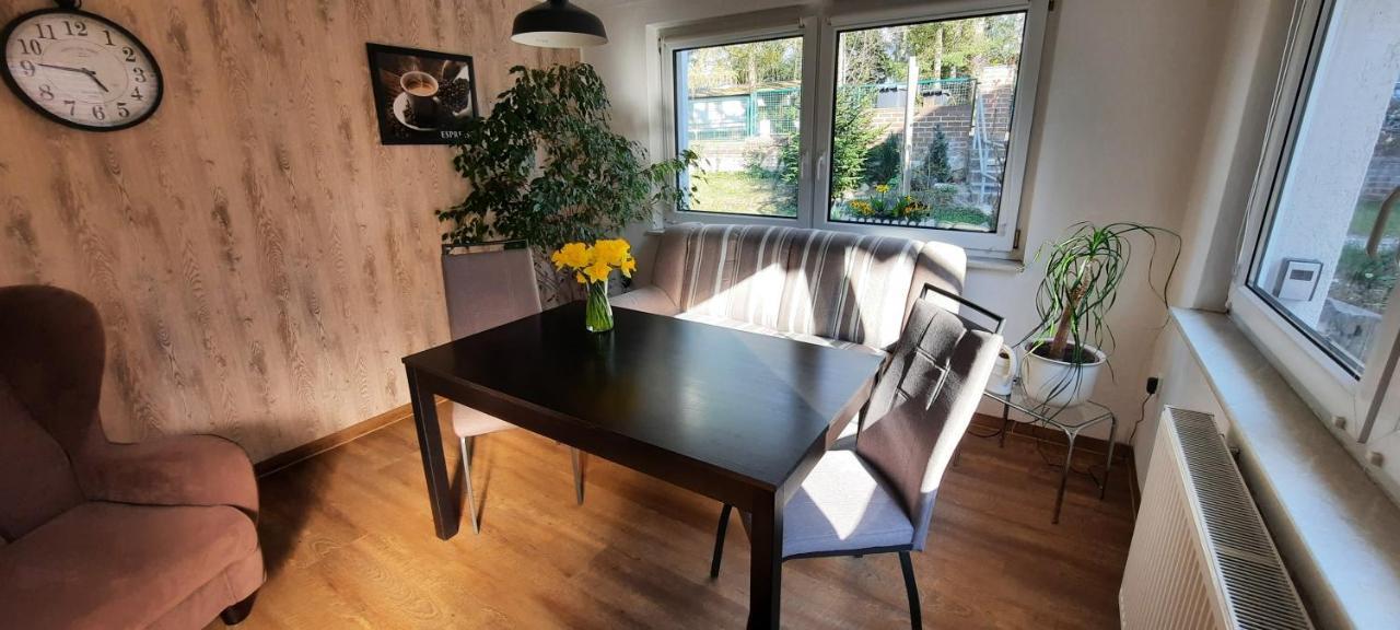 Ferienhaus Im Gruenen/Monteurzimmer Oranienburg Eksteriør bilde